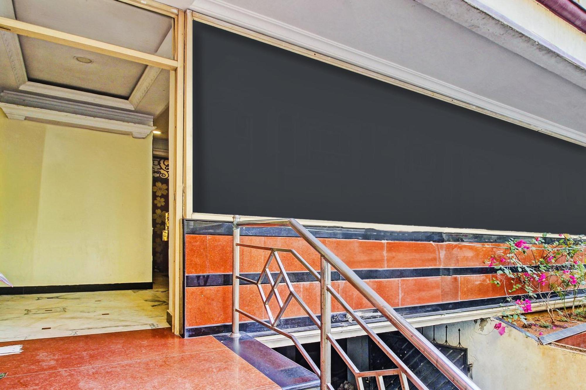 Hotel O Ruma Near Nampally Railway Station Hyderabad Exteriör bild